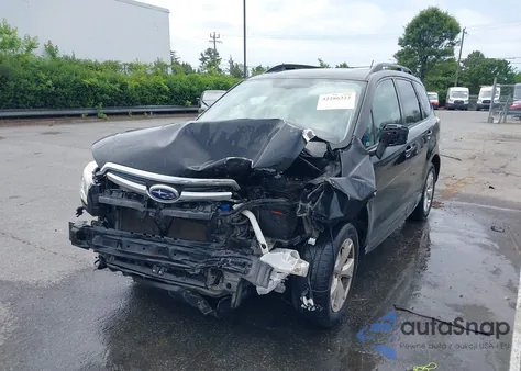 2015 Subaru Forester 2.5I Premium z USA, uszkodzony, nr VIN JF2SJADC6FH590488